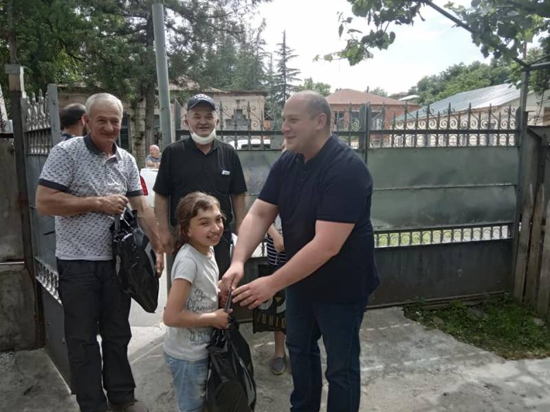 ცაგერის მუნიციპალიტეტის მერმა ავთანდილ უგრეხელიძემ ბავშვთა დაცვის დღე მიულოცა და...